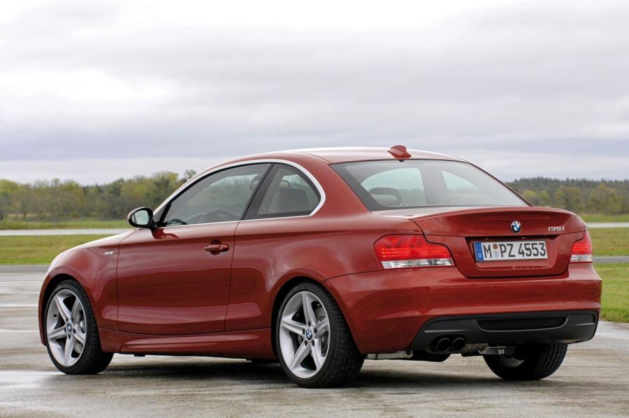  BMW 135i 2010 года  (фото 38 из 62)